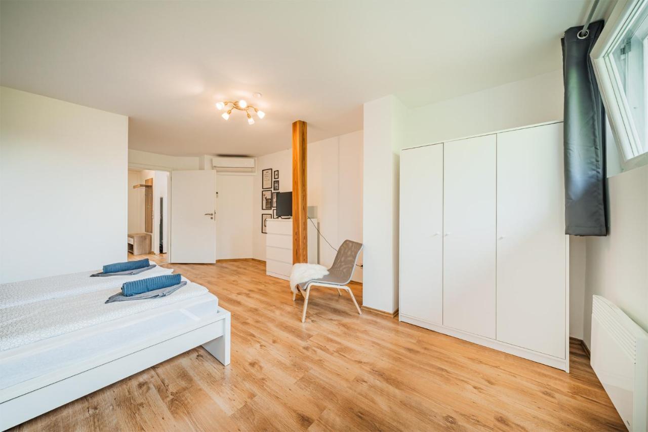 Panorama-Apartments In Unmittelbarer See-Nahe 쉬플링암씨 외부 사진